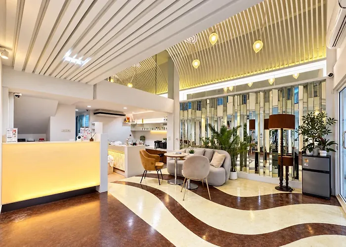 Luma Phrom Phong Hotel 3*